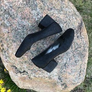 Women’s black Kenneth Cole Reaction shoes size 9